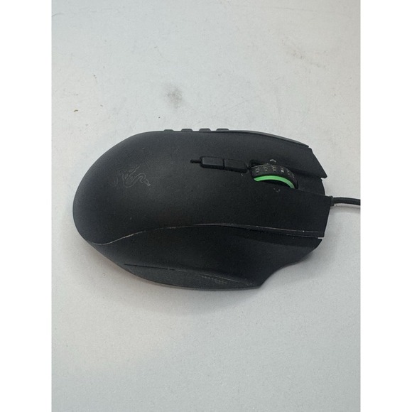 Razor Saga 2014 (RZ01-01040100) Gaming Mouse, Tested/Works Minor Flaw On Keypad. - Picture 5 of 7